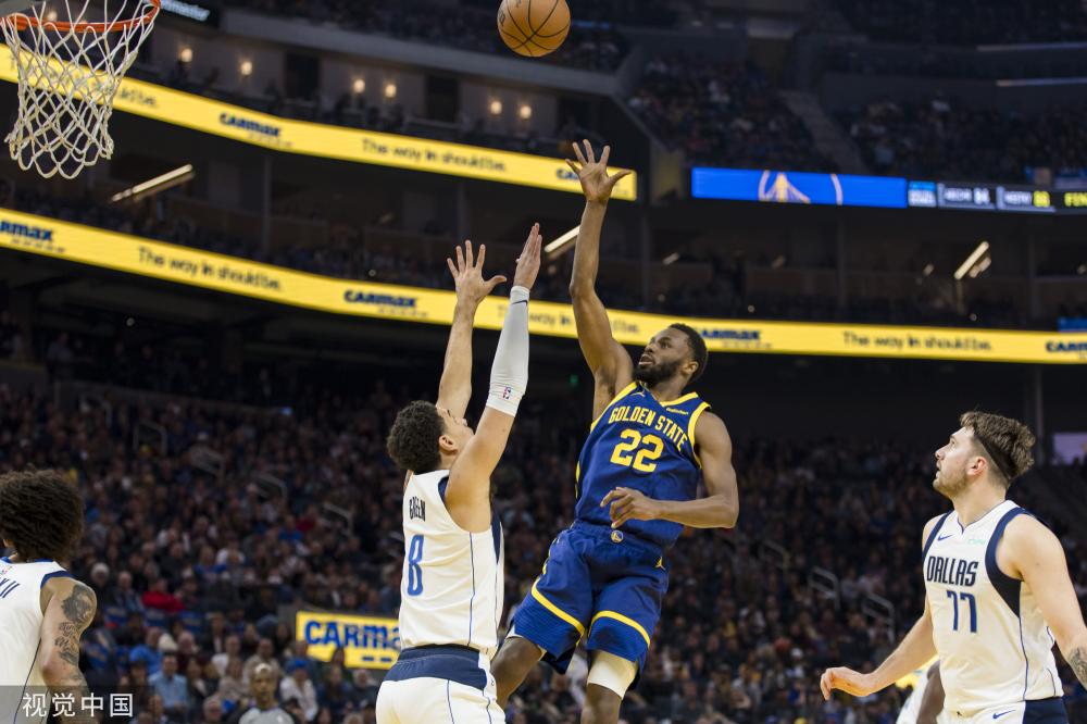 他在場上的 他在場上的