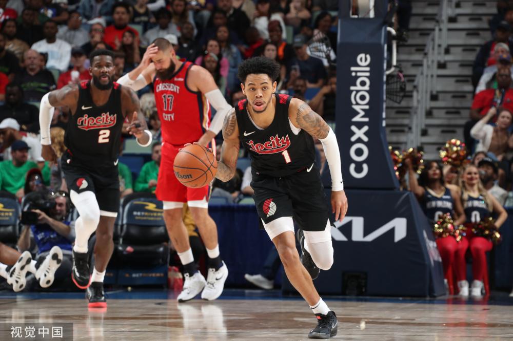 中国泳坛的 中国泳坛的